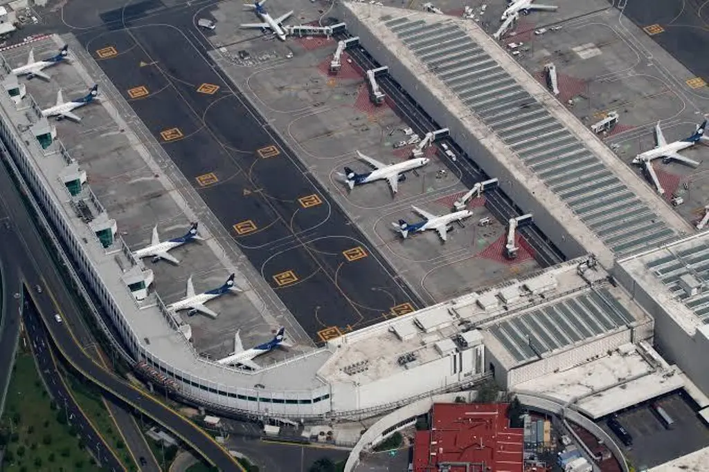 Imagen Suspende operaciones aeropuerto de la CdMx