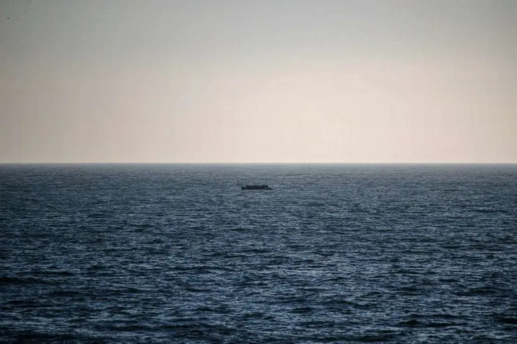 Imagen Suben a 26 los muertos por naufragio frente a Lampedusa; buscan a desaparecidos