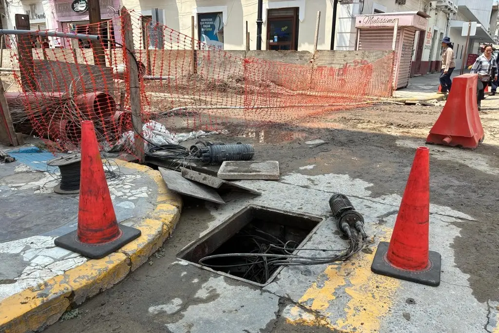 Imagen Cableado eléctrico en el centro de Veracruz ya es subterráneo, pero no se está cambiando 