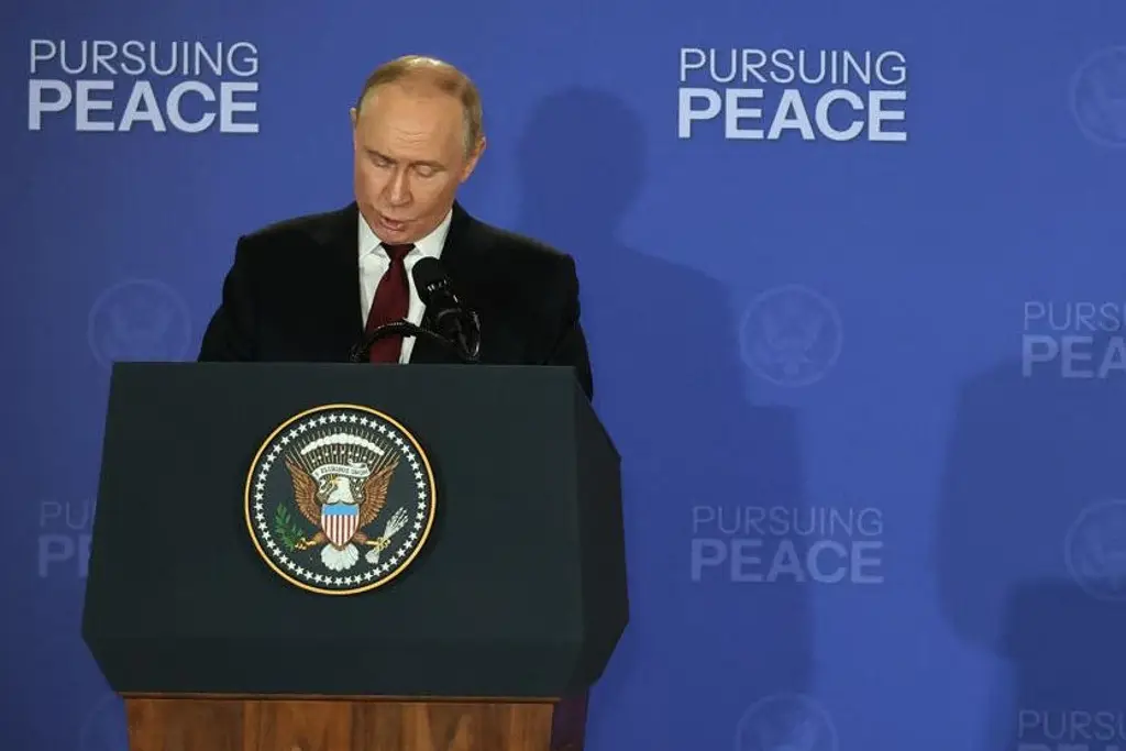 Imagen Tras reunión con Trump, Putin se dice de acuerdo con garantizar seguridad de Ucrania