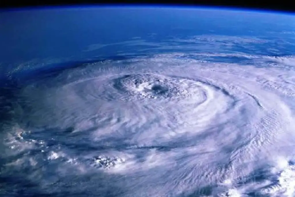 Imagen 'Erin' se convierte en un 'catástrofico' huracán categoría 5: NOAA 