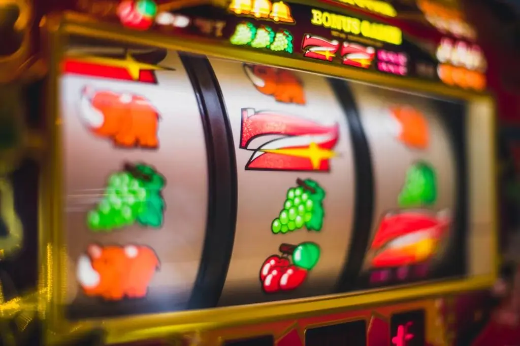 Imagen Cómo jugar más y arriesgar menos eligiendo el bono de casino correcto