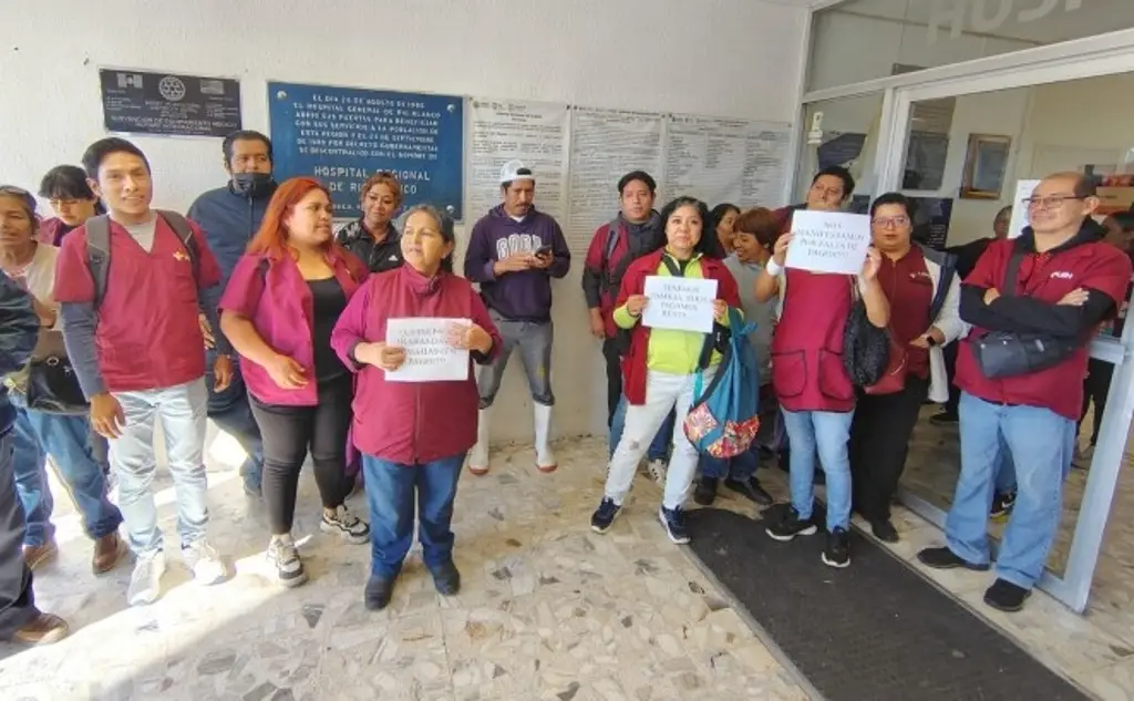 Imagen Trabajadores de intendencia del Hospital Regional de Río Blanco paran labores 