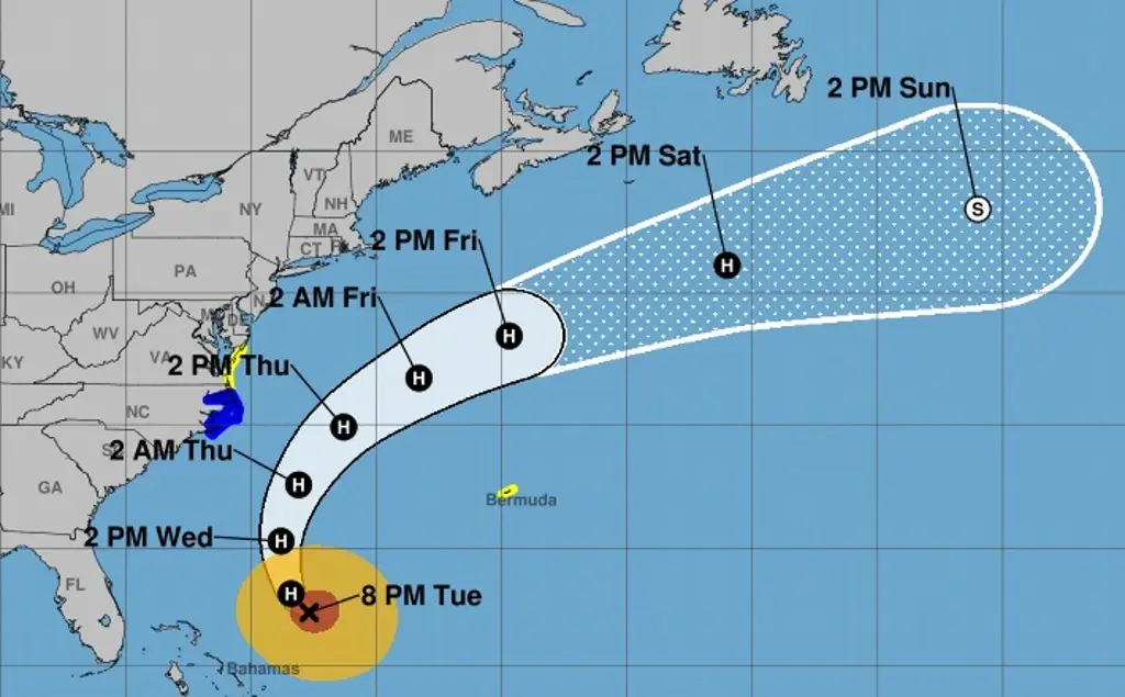 Imagen El huracán Erin se debilita a categoría 2 pero amenaza la costa este de EU y Canadá