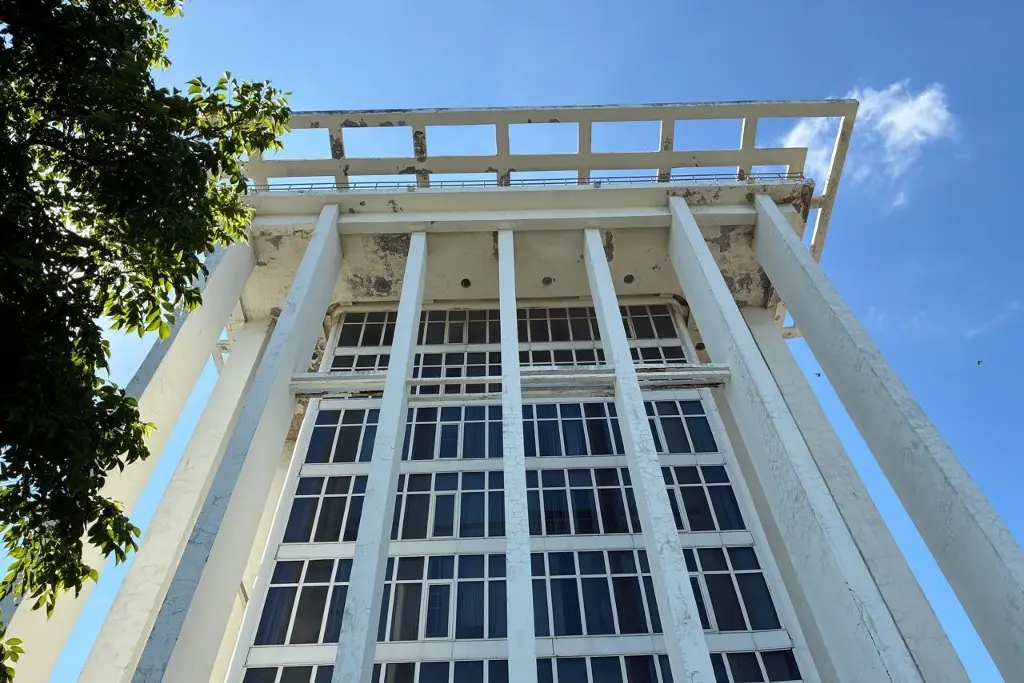 Imagen Esta es la historia de la que fue la torre de Pemex en Veracruz, antes Banco de México