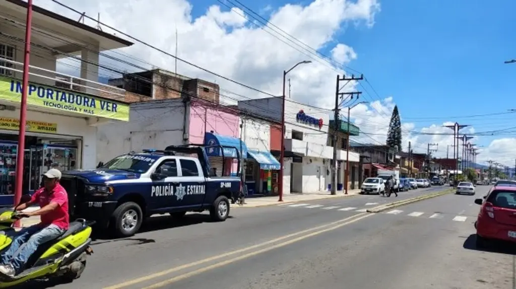 Imagen Sujeto asalta banco en Ciudad Mendoza, Veracruz; escapa con rumbo desconocido 