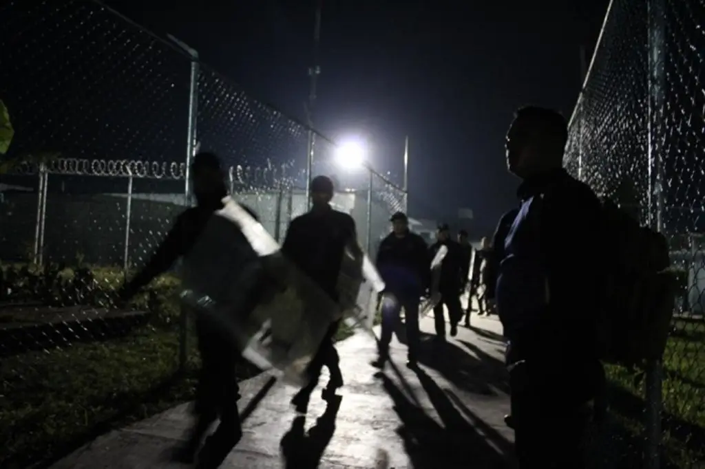 Imagen Ejecutan 13 órdenes de aprehensión por motín que dejó 9 muertos en penal de Tuxpan, Veracruz 