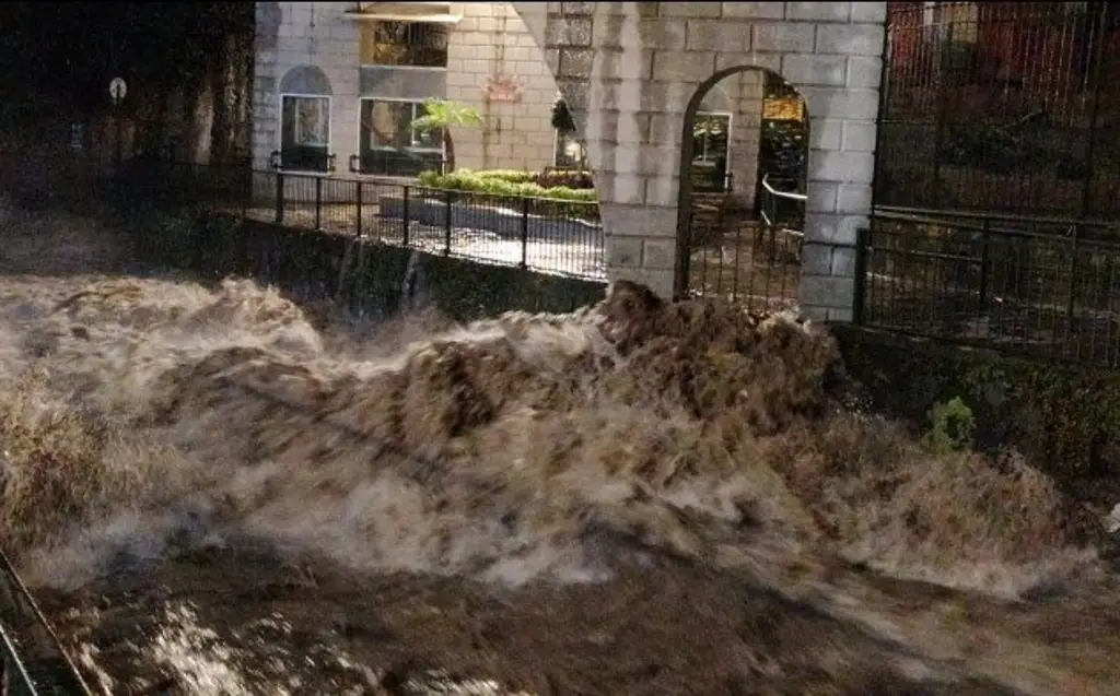 Imagen Sorprende crecida del río Orizaba