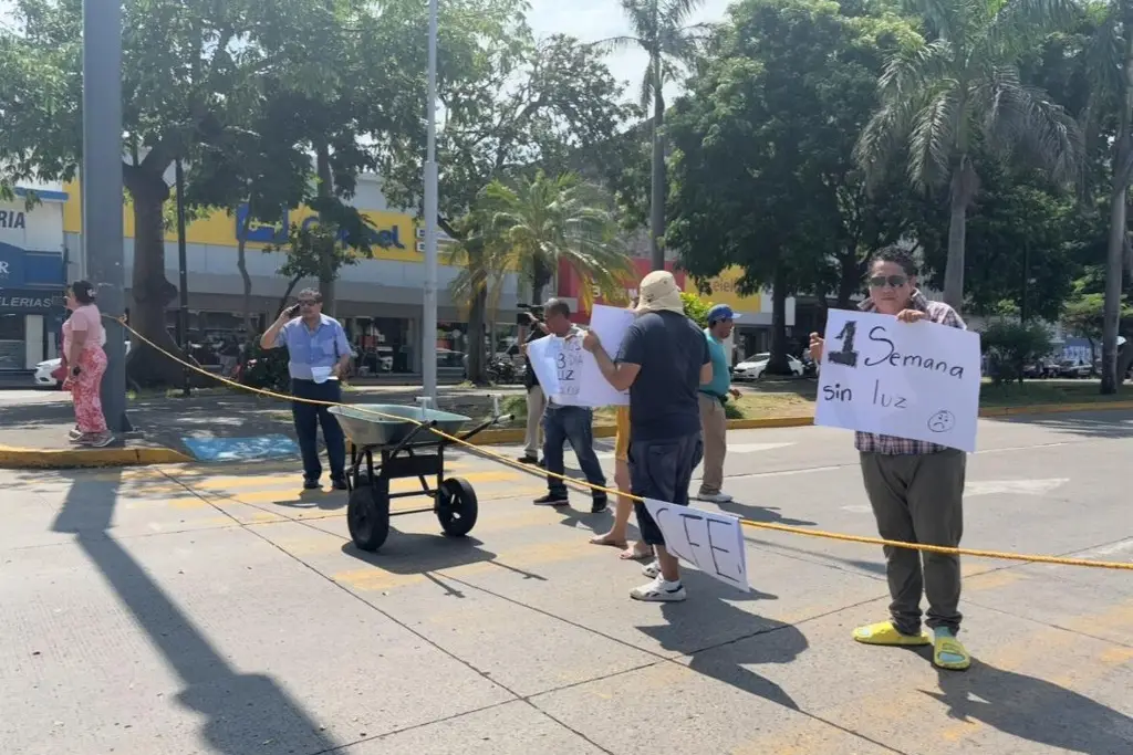 Imagen Bloqueo en avenida Díaz Mirón, precaución 