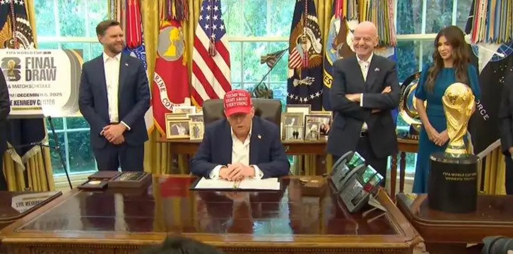 Imagen Trump anuncia nuevo lugar del sorteo del Mundial de Fútbol 2026 