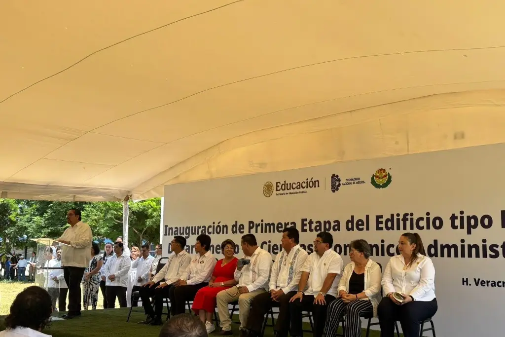 Imagen Inauguran nuevo edificio en el Tecnológico de Veracruz, crece la matrícula 