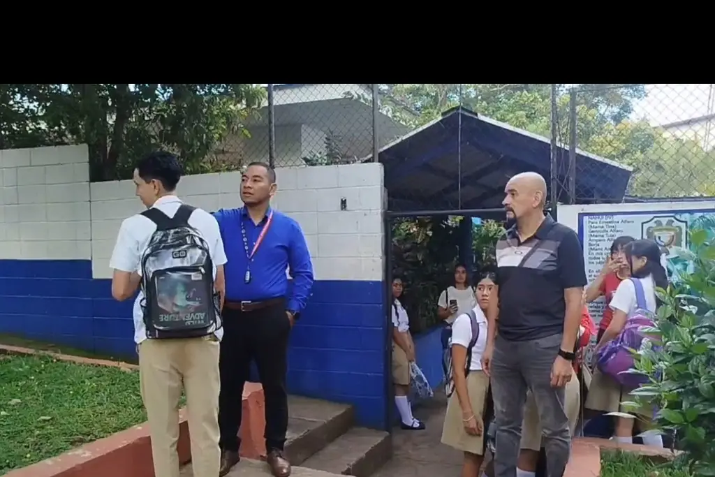 Imagen En escuelas de El Salvador deberán llevar corte de pelo al estilo militar (+Video)