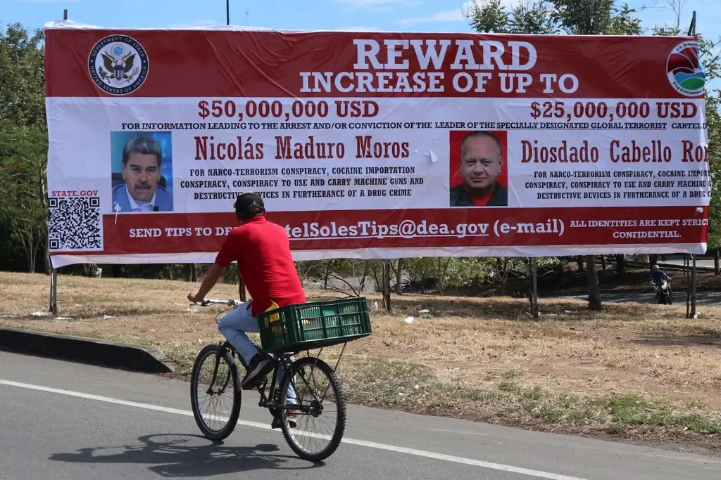 Imagen Valla con recompensa por Maduro y Cabello aparece en frontera de Colombia con Venezuela