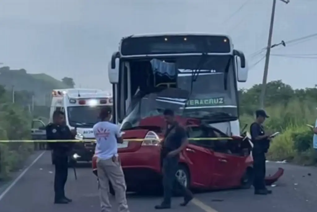 Imagen Tras fuga de conductor de autobús que chocó en Alvarado, la Iglesia hace un llamado al chofer