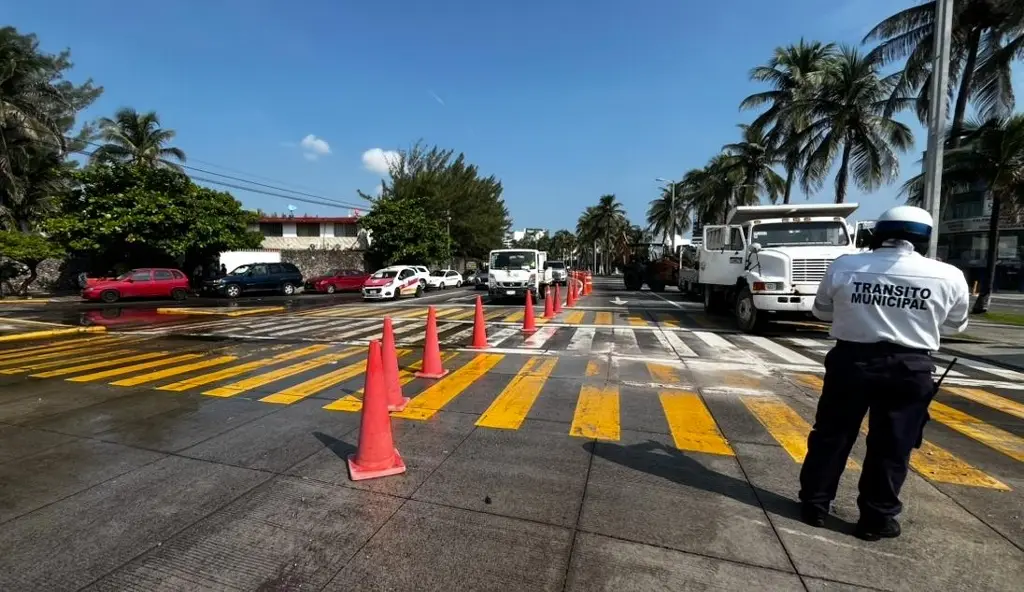 Imagen Cierre parcial a la vialidad en bulevar Ruiz Cortines en Boca del Río