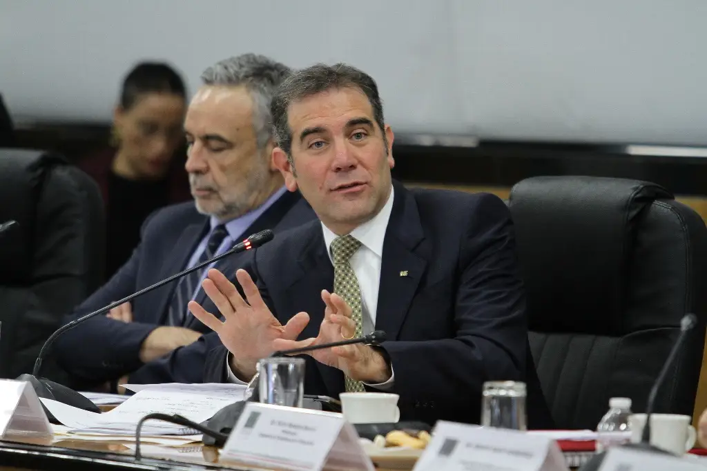 Imagen  SEP eliminará el nombre de Lorenzo Córdova de sus libros