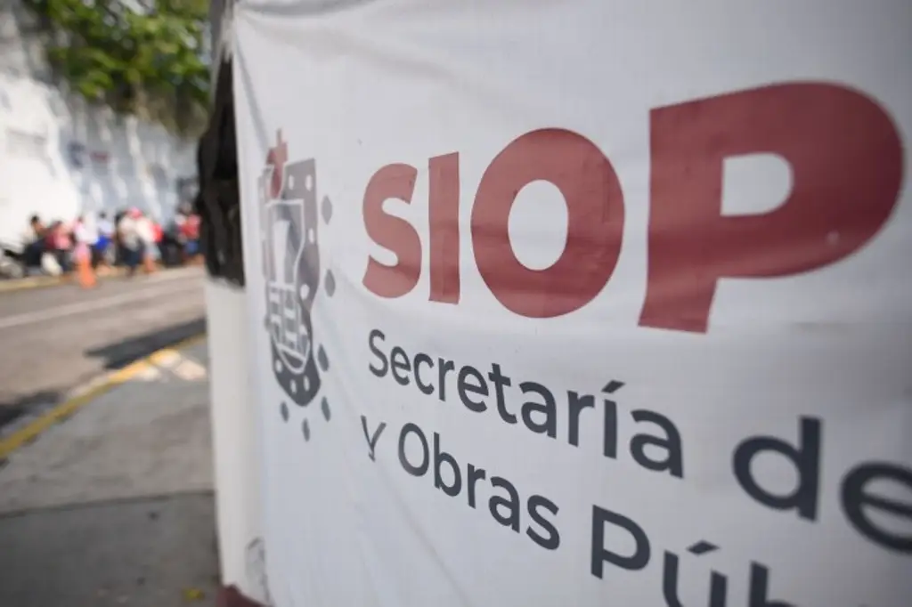 Imagen Rocío Nahle instruye a SIOP dar mayor rapidez a la rehabilitación de carreteras