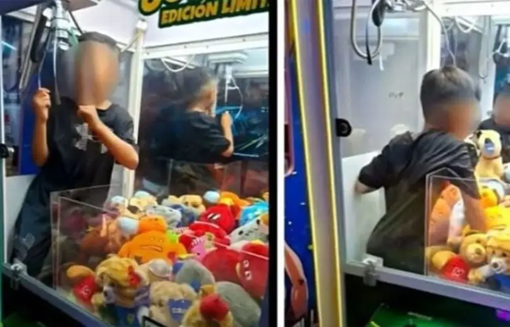 Imagen Niño queda atorado en máquina de peluches 