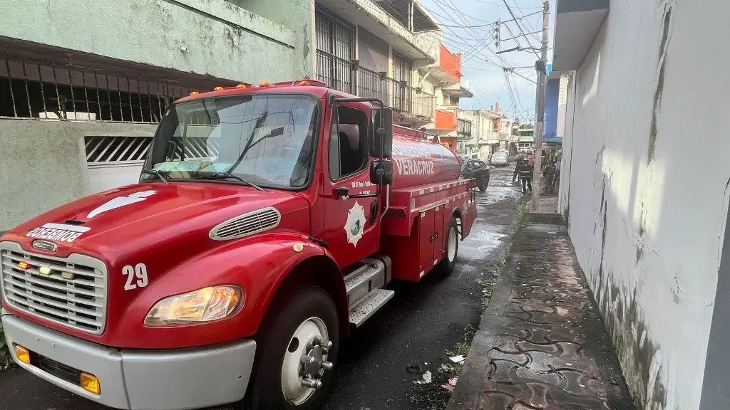 Imagen Se incendia vivienda en colonia de Veracruz 