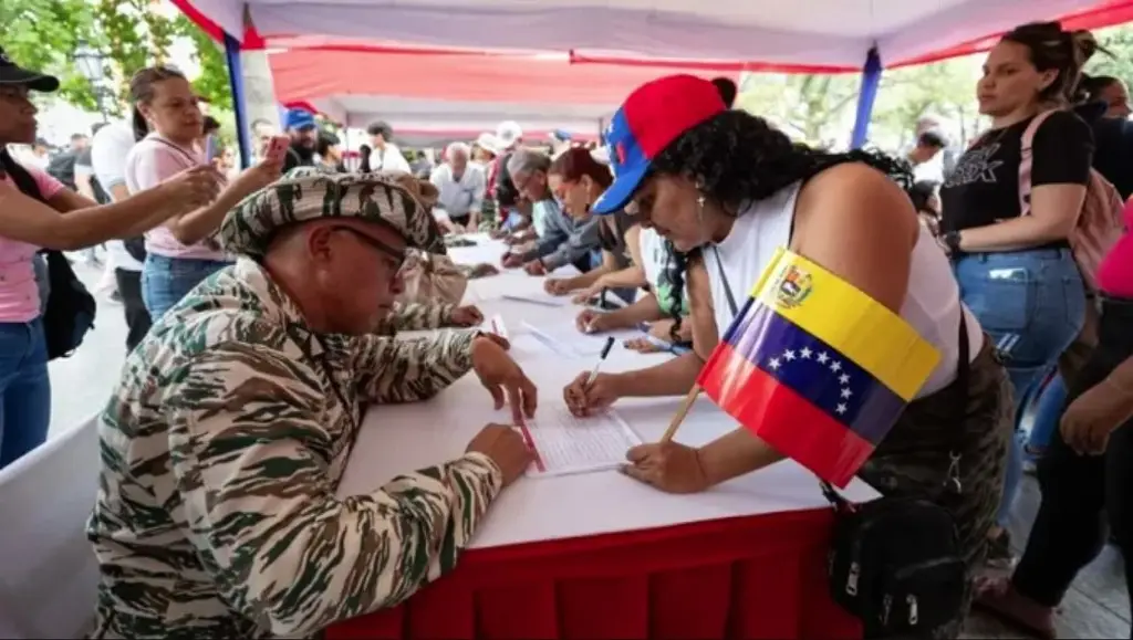 Imagen Venezuela aumenta zonas de adiestramiento para nuevos reclutas de milicias civiles