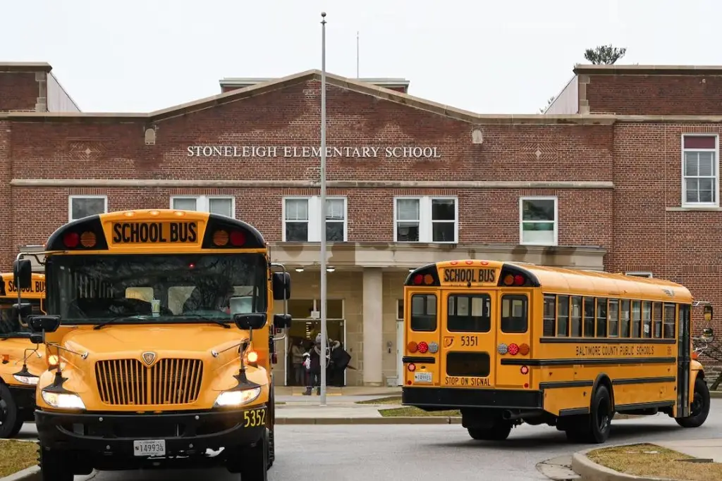 Imagen Escuelas de Nueva York se declaran como zonas seguras para hijos de migrantes, ante redadas de ICE