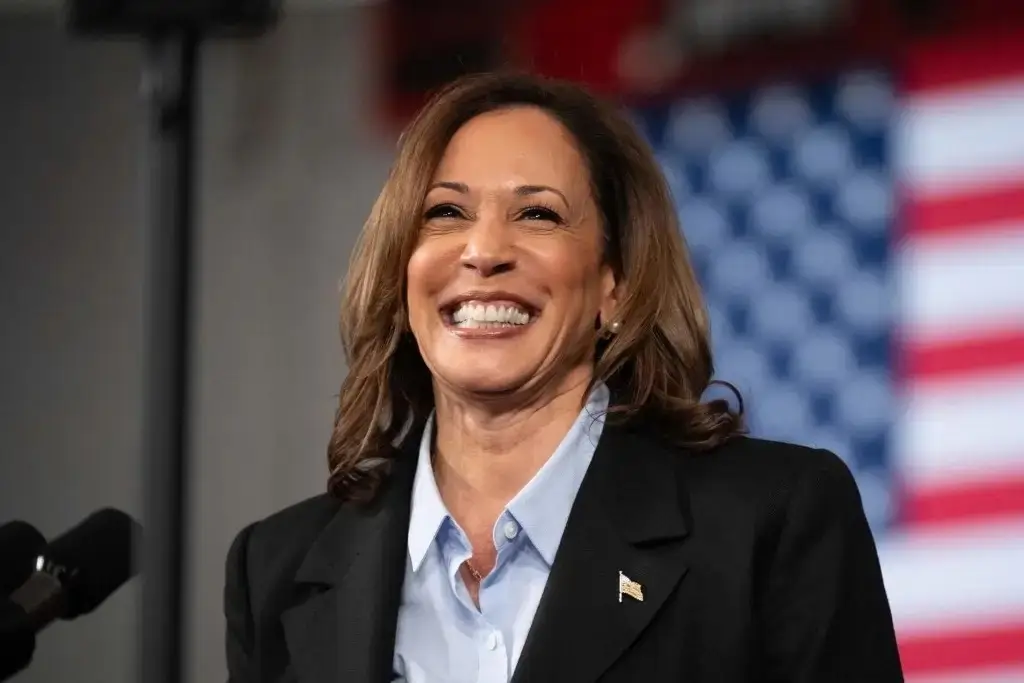 Imagen Trump revoca la escolta del Servicio Secreto a Kamala Harris que le extendió Biden