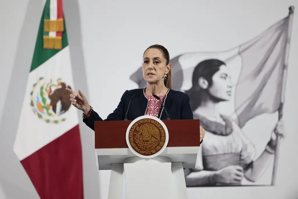 Imagen Sheinbaum descarta invitar a AMLO a su informe de gobierno