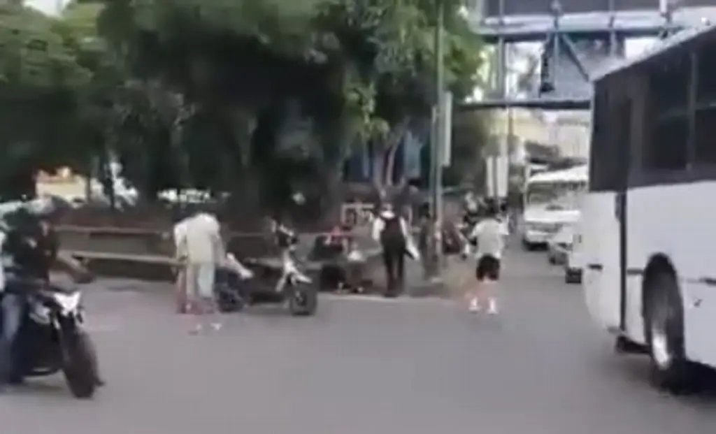 Imagen Muere niña de 4 años atropellada por camión cuando pedía dinero, en Cuernavaca