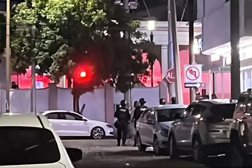 Imagen Al menos cinco muertos dejan ataques en tres hospitales de Culiacán