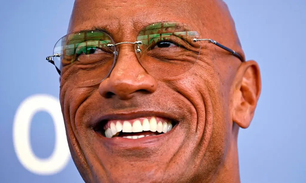 Imagen Dwayne Johnson presenta 'The Smashing Machine' en Venecia: 