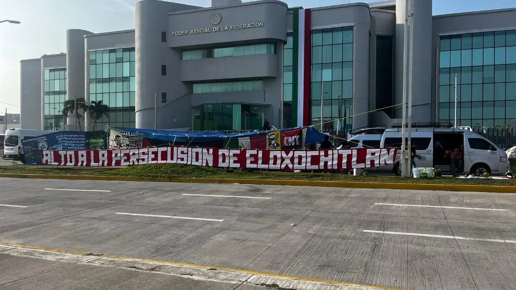 Imagen Durante manifestación roban celular a reportero de XEU de Veracruz