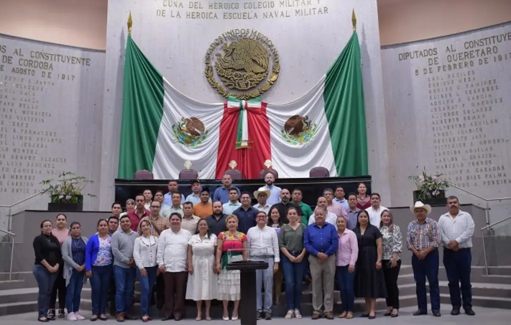 Imagen Capacitan a munícipes de la región de Papantla en materia de entrega-recepción