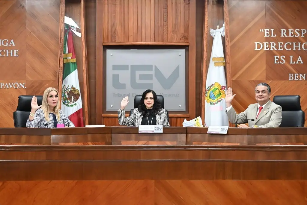 Imagen Tribunal valida resultados de elecciones y entrega 39 constancias de mayoría en Veracruz