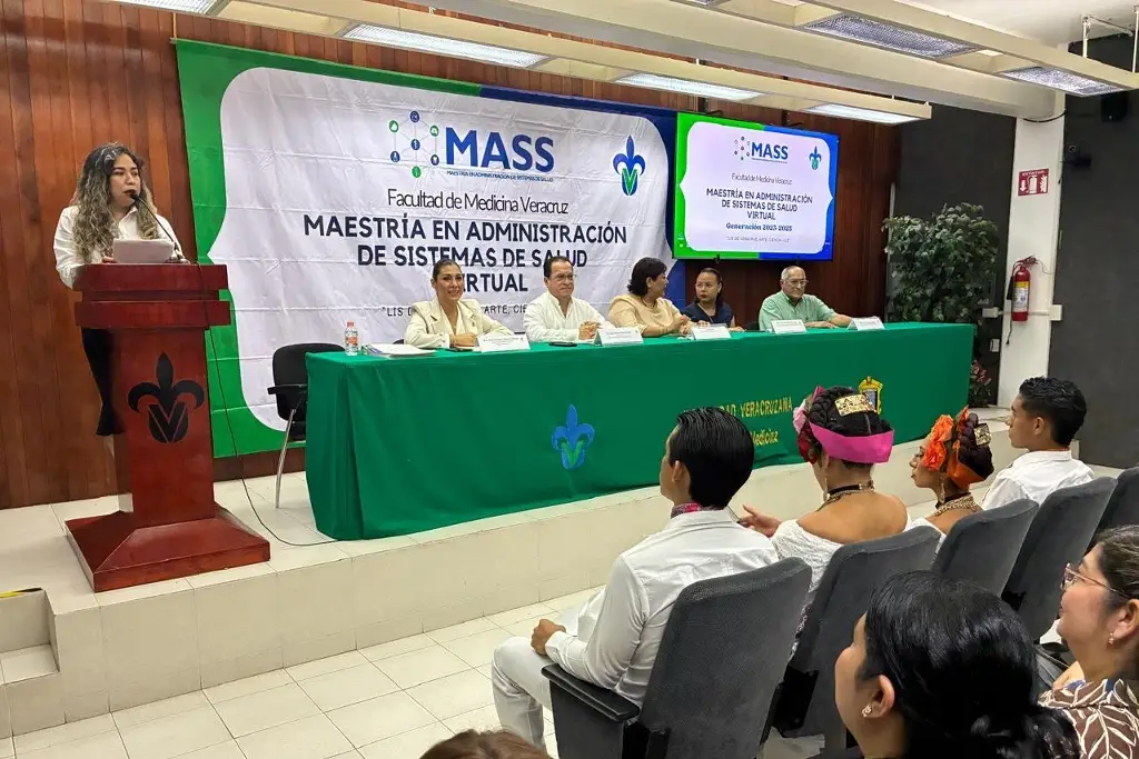 Imagen Preparan a médicos de Veracruz para enfrentar deficiencias de hospitales