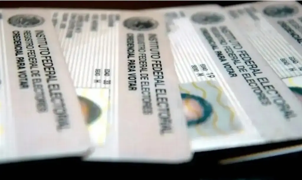 Imagen Si tienes credencial de elector con terminación 25 debes renovarla 
