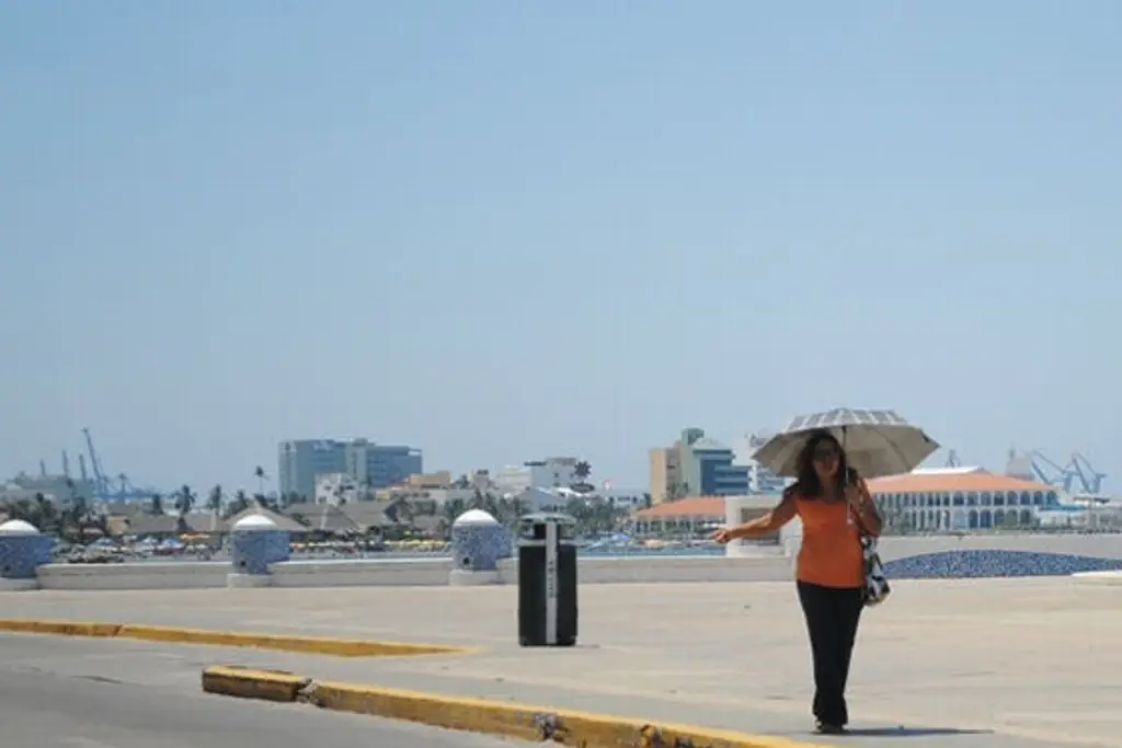 Imagen Sensación térmica alcanza los 44° Celsius en Veracruz, según PC