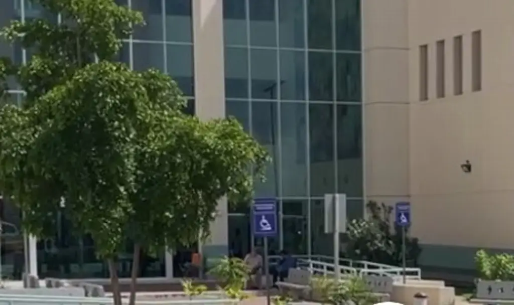 Imagen Cierran hospital general de Culiacán por presencia de grupo armado (+Video)