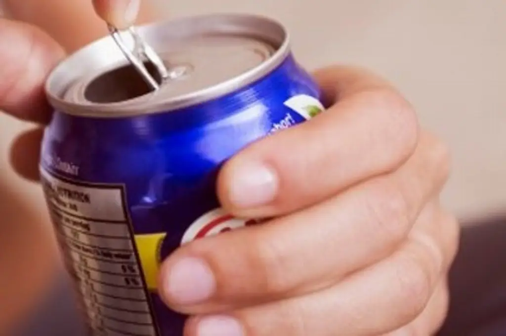 Imagen Sheinbaum defiende incremento de impuestos a refrescos y tabaco; serán para un fondo de salud