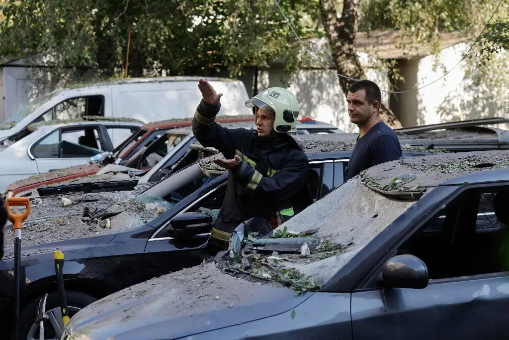 Imagen Ataque ruso deja 20 muertos en Ucrania; hacían fila para cobrar su pensión: Zelenski