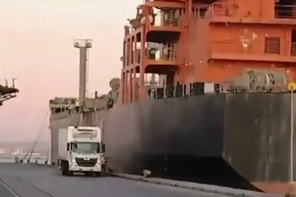Imagen Revelan que marinos cerraban aduana y en una hora descargaban combustible
