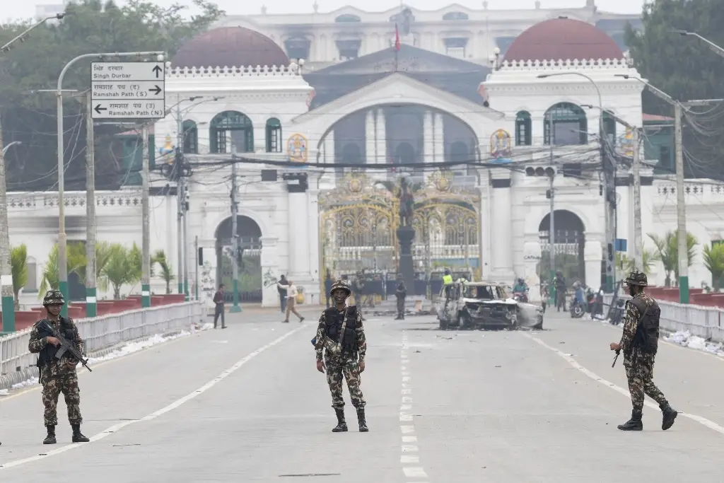 Imagen  Nepal entra en un limbo político tras cierres de redes y una violenta oleada social