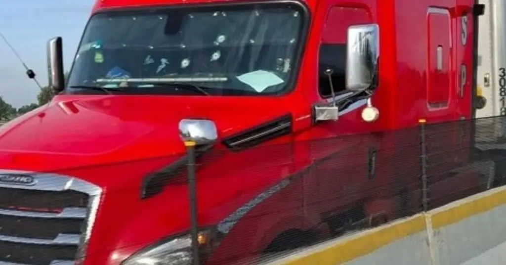 Imagen Asesinan a conductor de tráiler en autopista de Veracruz 