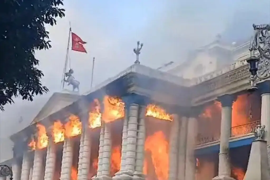 Imagen Nepal, bajo estricto control militar con 31 muertos y 15.000 presos fugados