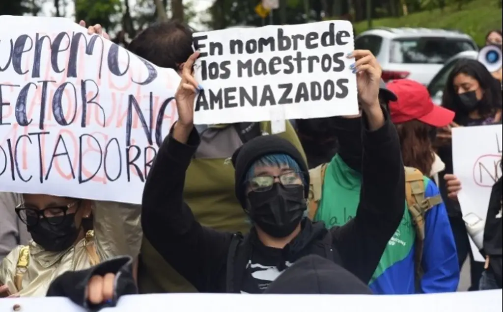 Imagen Marchan estudiantes, docentes y trabajadores contra prórroga del rector de la UV