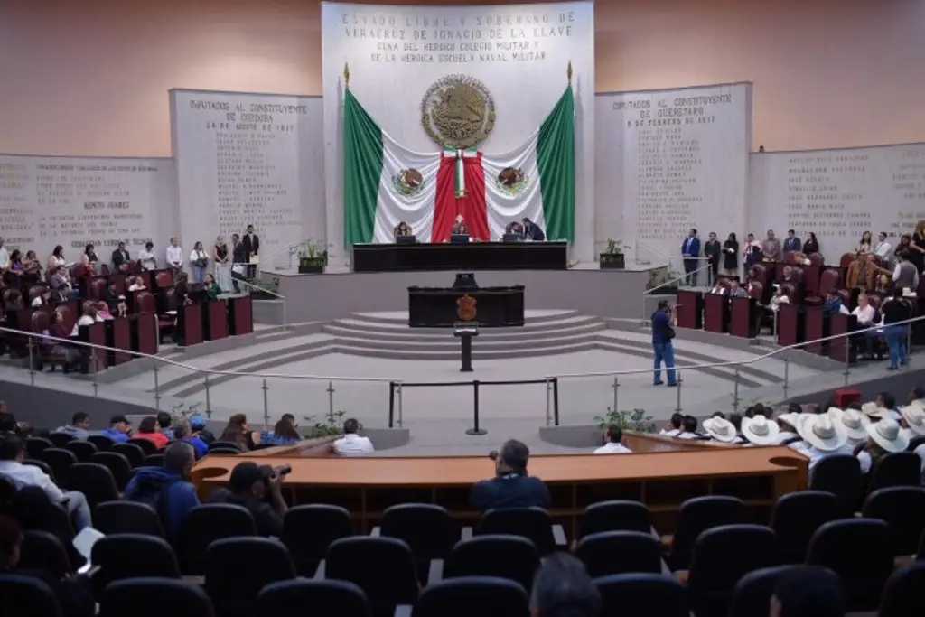 Imagen Congreso de Veracruz aprueba reforma que fortalece atribuciones de la Contraloría de la CEAPP