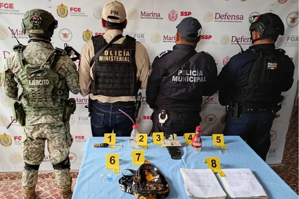 Imagen Aseguran droga y cuentas de presunta venta de enervantes en Ángel R. Cabada