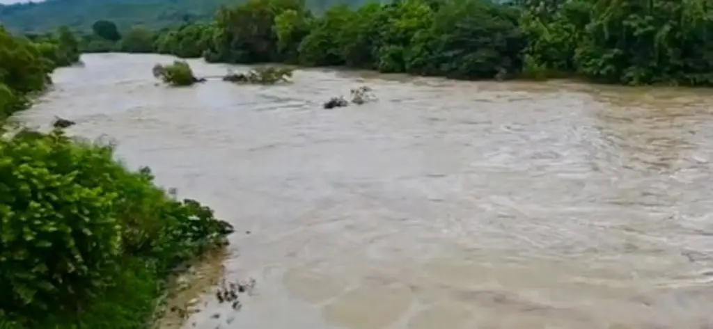 Imagen Suspenden suministro de agua en Poza Rica por contaminación con hidrocarburo