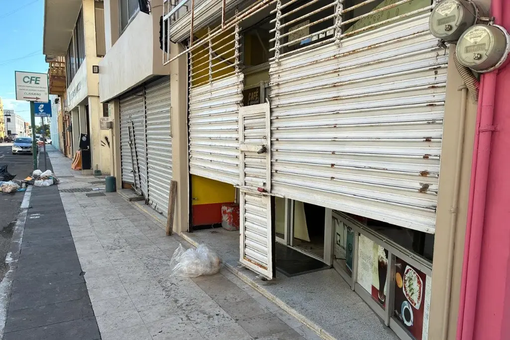 Imagen Por segunda vez roban panadería del centro de Veracruz; hasta la cámara arrancaron 