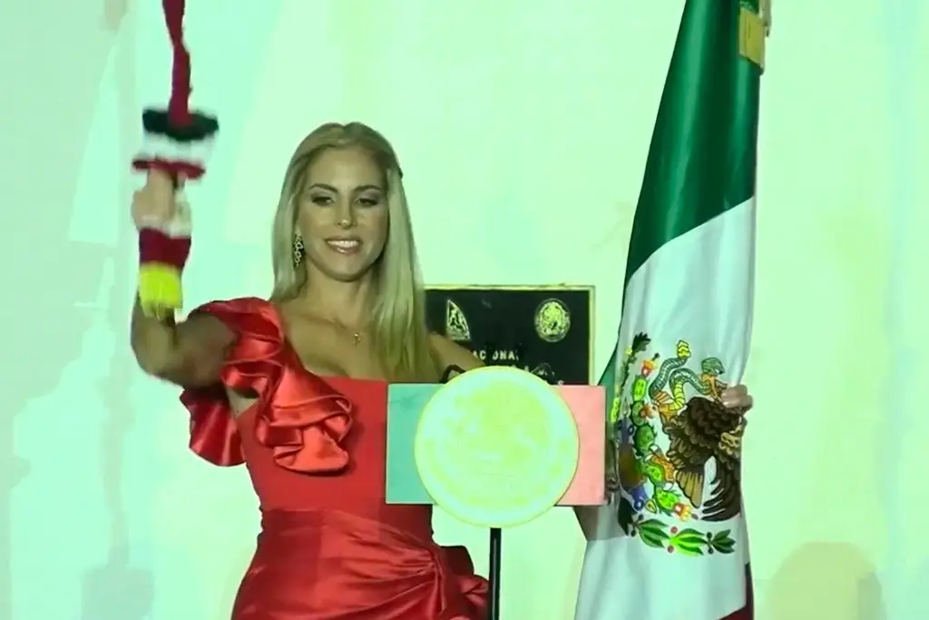 Paty Lobeira da su último Grito de Independencia en Veracruz 