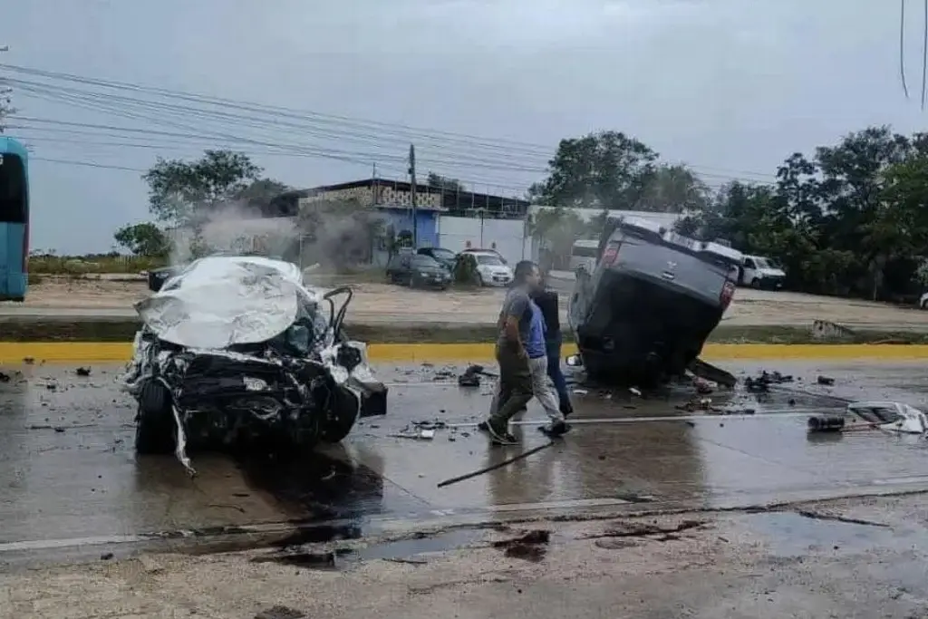 Carambola deja 5 muertos y 6 heridos en Cancún; dos de las víctimas son niños